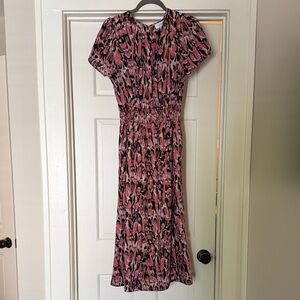 Evereve Pink and Black Patterned Short-Sleeve Midi Dress